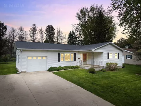 200 W Eisenhower St, Waterman, IL 60556