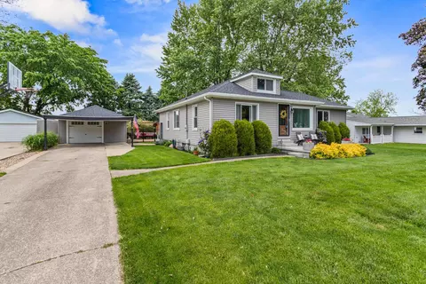 407 N Vorcey St, Tolono, IL 61880