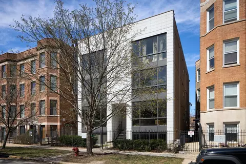 2324 W Huron St #2E, Chicago, IL 60612