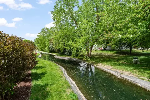 24210 Apple Creek Ln, Plainfield, IL 60586 photo 2