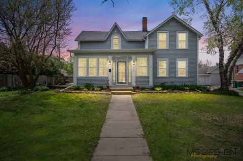 322 W High St, Sycamore, IL 60178