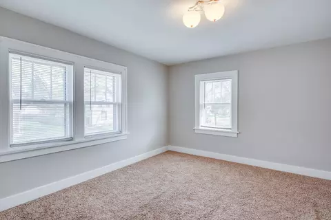 633 Watson St, Aurora, IL 60505 photo 8