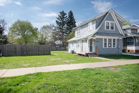 633 Watson St, Aurora, IL 60505