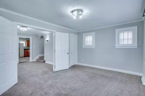 633 Watson St, Aurora, IL 60505 photo 4
