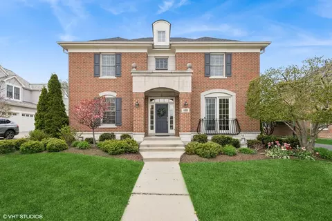1608 Saratoga Ln, Glenview, IL 60026