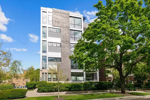 817 Hinman Ave #4W, Evanston, IL 60202