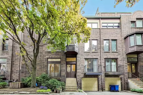 215 W Concord Ln, Chicago, IL 60614
