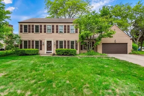 50 Southgate Crse, Saint Charles, IL 60174