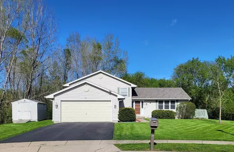 Exterior - 5921 Bluegrass Trl, Mchenry, IL 60050 photo 2 of 6