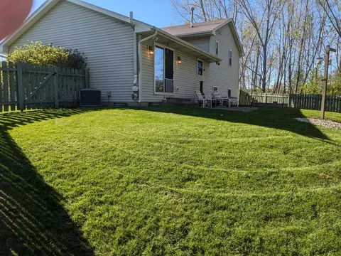Exterior - 5921 Bluegrass Trl, Mchenry, IL 60050 photo 3 of 6