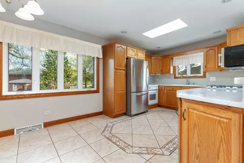 Kitchen - 15325 Walnut Rd, Oak Forest, IL 60452 photo 2 of 2