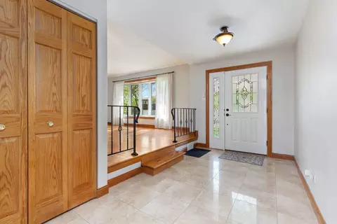 Entry Way - 15325 Walnut Rd, Oak Forest, IL 60452 photo 1 of 1