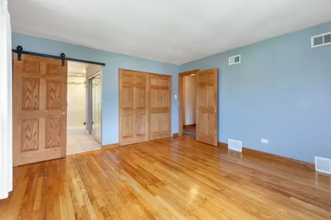 Bedroom - 15325 Walnut Rd, Oak Forest, IL 60452 photo 2 of 3
