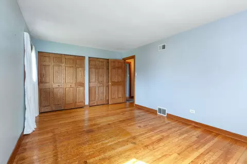 Bedroom - 15325 Walnut Rd, Oak Forest, IL 60452 photo 3 of 3