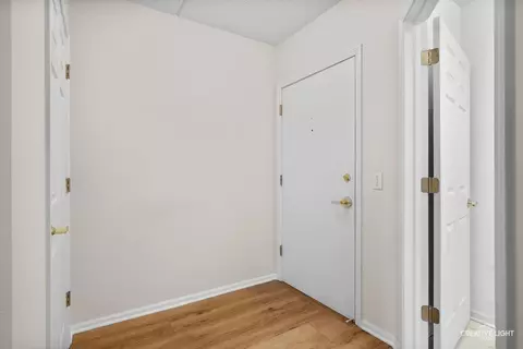 100 N Gary Ave #308, Wheaton, IL 60187 photo 2