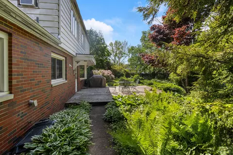 77 Greencroft Dr, Champaign, IL 61821 photo 43