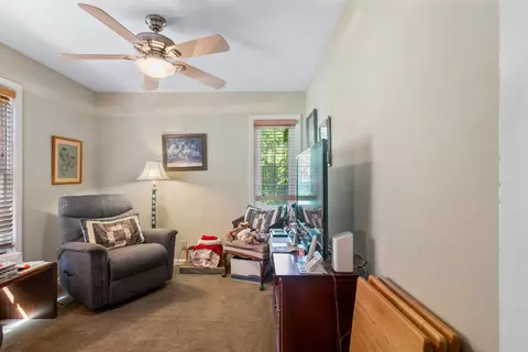 77 Greencroft Dr, Champaign, IL 61821 photo 28