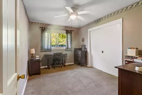 77 Greencroft Dr, Champaign, IL 61821 photo 24