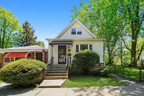 239 W 117th St, Chicago, IL 60628