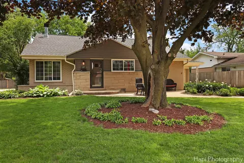 1129 Longmeadow Dr, Glenview, IL 60025