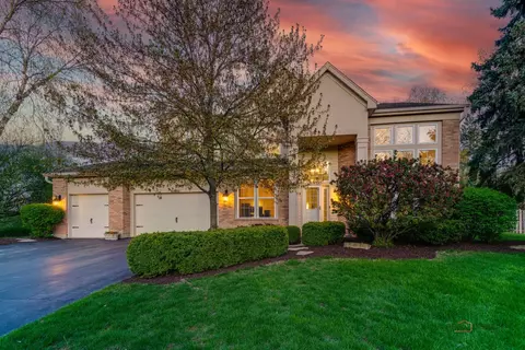 14460 Post Oak Ct, Green Oaks, IL 60048