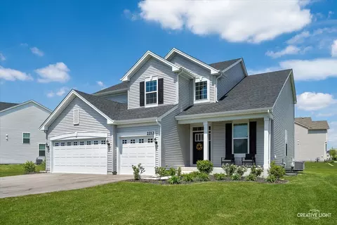 2212 Country Hills Dr, Yorkville, IL 60560
