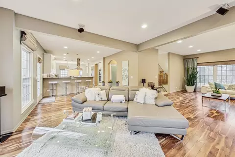 Living - 2020 Techny Rd, Northbrook, IL 60062 photo 1 of 4