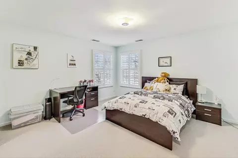 Bedroom - 2020 Techny Rd, Northbrook, IL 60062 photo 3 of 4