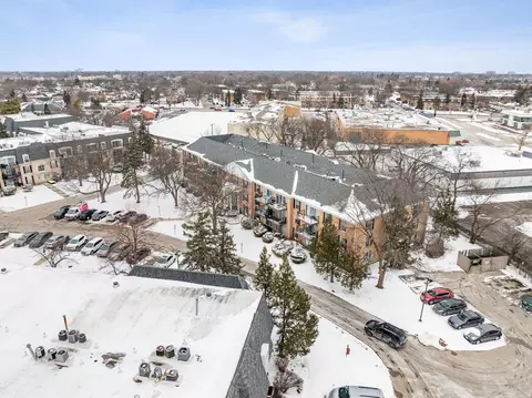 5300 Carriageway Dr #102, Rolling Meadows, IL 60008 photo 4