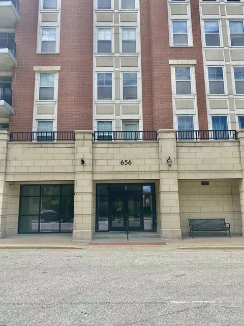 656 Pearson St #608C, Des Plaines, IL 60016