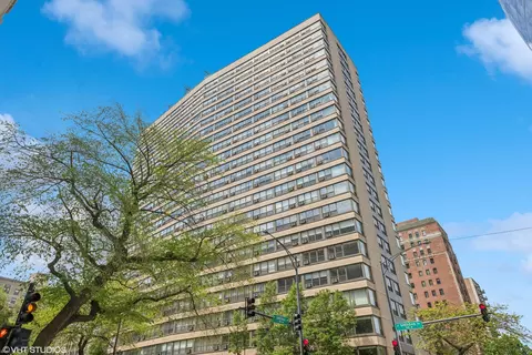 2930 N Sheridan Rd #1512, Chicago, IL 60657