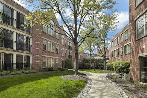 1625 Glenview Rd #210, Glenview, IL 60025