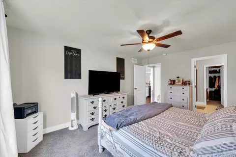 Bedroom - 3901 Obsidian Dr, Champaign, IL 61822 photo 2 of 7