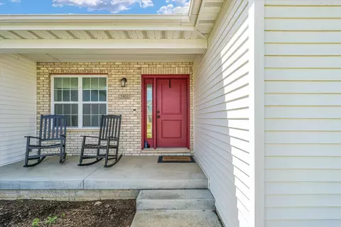 Exterior - 3901 Obsidian Dr, Champaign, IL 61822 photo 4 of 8