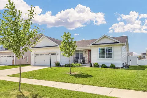 3901 Obsidian Dr, Champaign, IL 61822