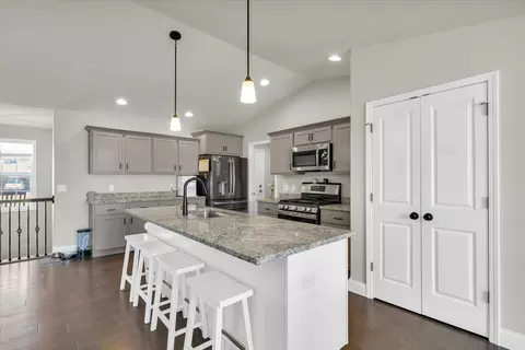 Kitchen - 3901 Obsidian Dr, Champaign, IL 61822 photo 1 of 3