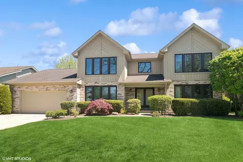 1309 Hidden Lake Dr, Buffalo Grove, IL 60089