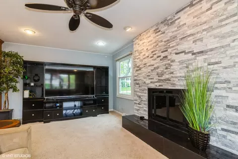 Living - 1424 Killdeer Dr, Naperville, IL 60565 photo 8 of 8