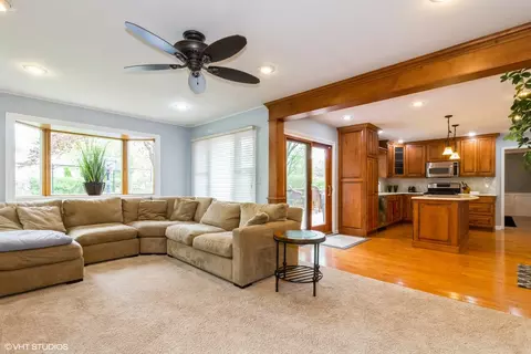 Living - 1424 Killdeer Dr, Naperville, IL 60565 photo 7 of 8