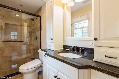 Bath - 1424 Killdeer Dr, Naperville, IL 60565 photo 3 of 5