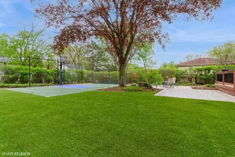 Exterior - 1424 Killdeer Dr, Naperville, IL 60565 photo 3 of 7