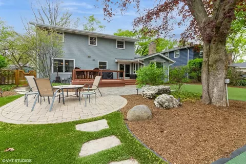 Exterior - 1424 Killdeer Dr, Naperville, IL 60565 photo 4 of 7