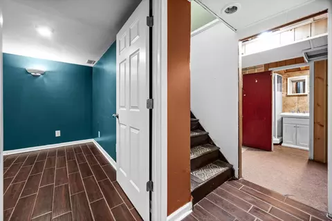 Entry Way - 707 S Adelaide St, Normal, IL 61761 photo 2 of 2