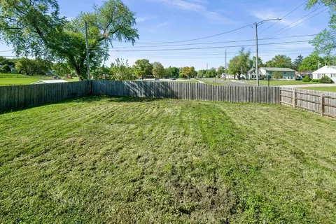 Exterior - 707 S Adelaide St, Normal, IL 61761 photo 4 of 5