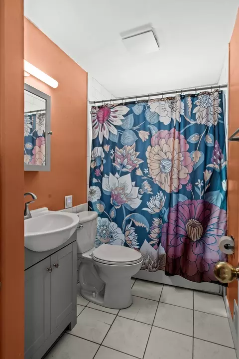 Bath - 707 S Adelaide St, Normal, IL 61761 photo 1 of 4