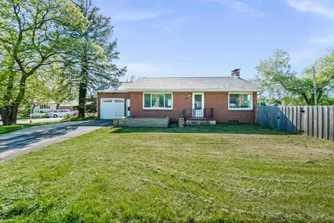 Exterior - 707 S Adelaide St, Normal, IL 61761 photo 3 of 5