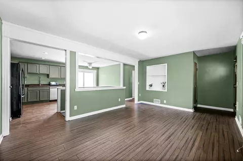 Living - 707 S Adelaide St, Normal, IL 61761 photo 4 of 6