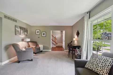 137 Split Oak Rd, Naperville, IL 60565 photo 6
