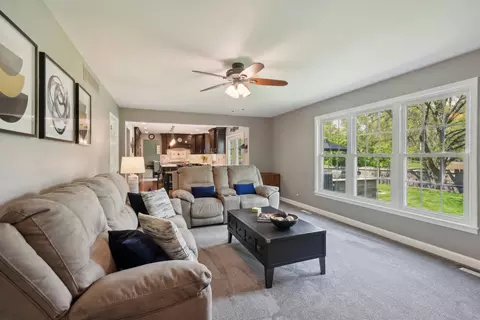 137 Split Oak Rd, Naperville, IL 60565 photo 17