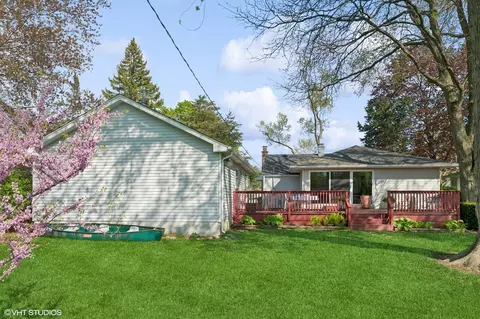 Exterior - 2305 Jay Ln, Rolling Meadows, IL 60008 photo 7 of 8